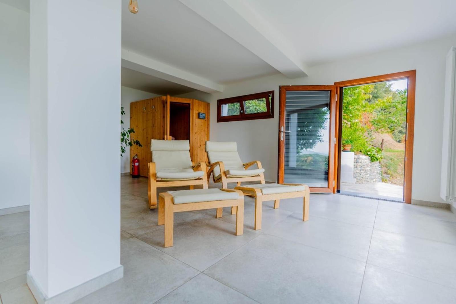 Chalet Sophie - Luxury Chalet Roletto Екстер'єр фото