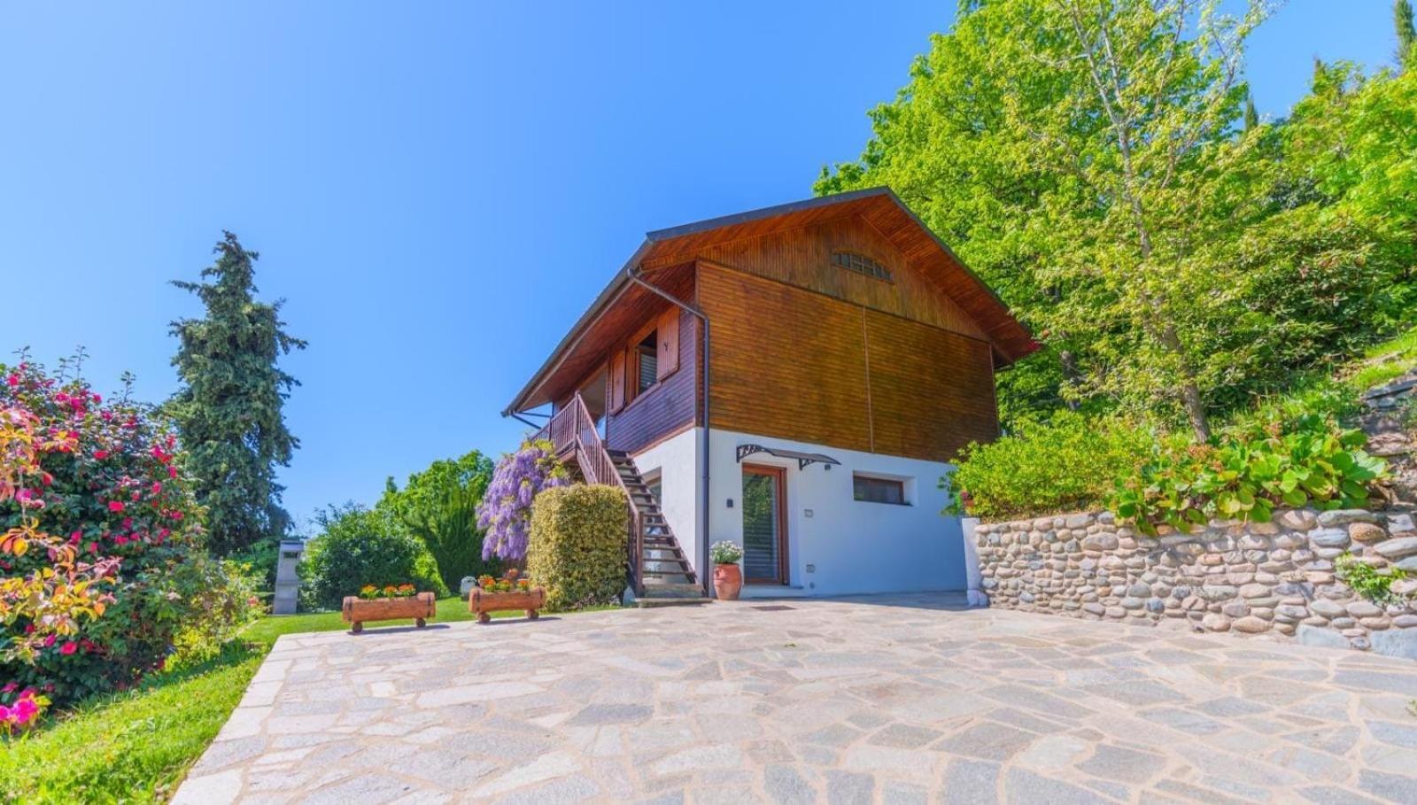 Chalet Sophie - Luxury Chalet Roletto Екстер'єр фото