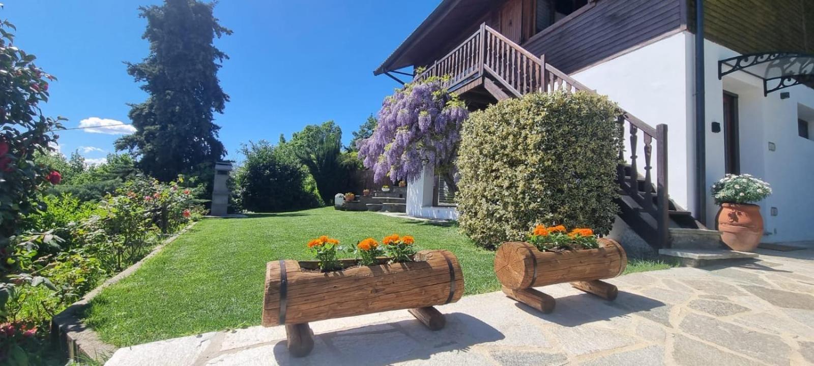 Chalet Sophie - Luxury Chalet Roletto Екстер'єр фото