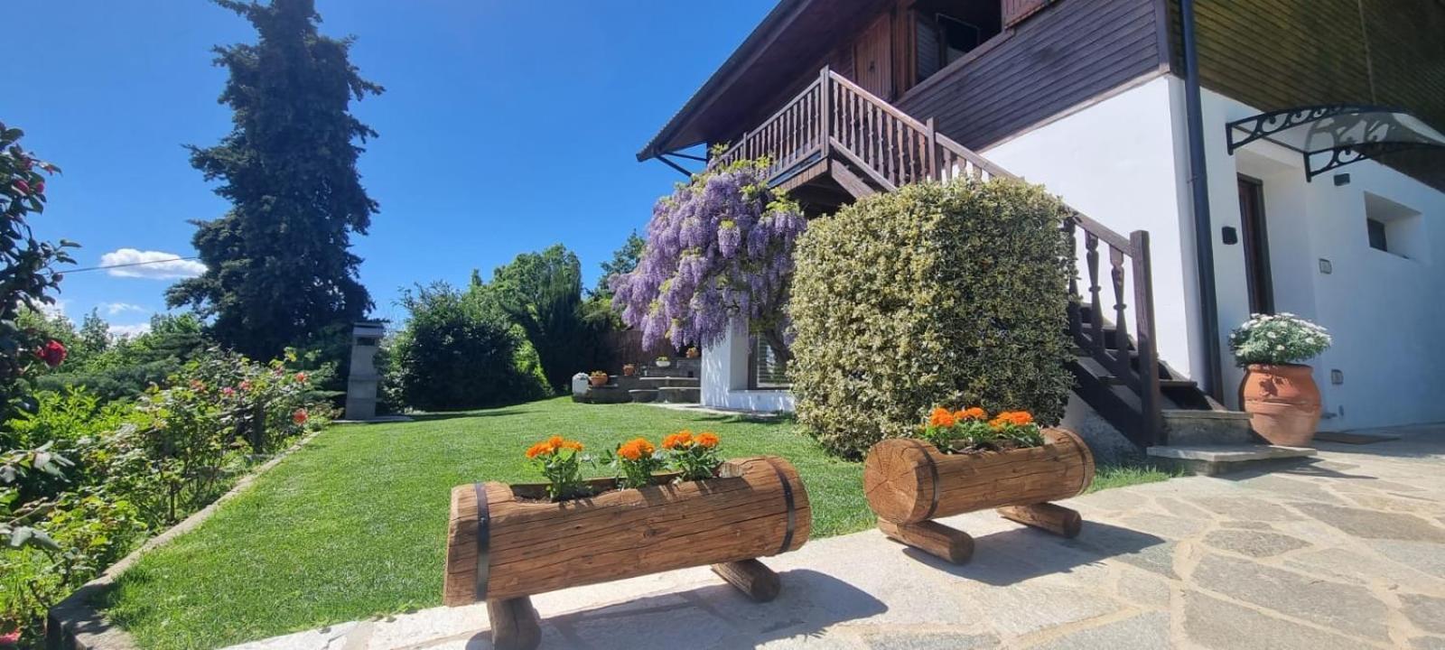 Chalet Sophie - Luxury Chalet Roletto Екстер'єр фото